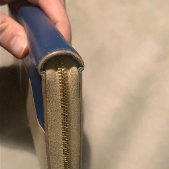 Authentic Celine Wallet sand and blue - Picture 3 of 8